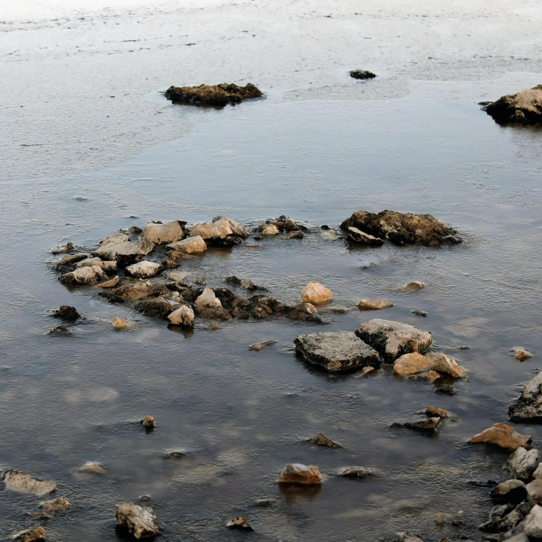 Toliko je hladno da se kod Šibenika zaledilo more