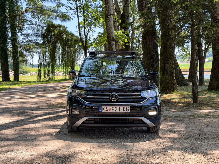 Najbolji auto oglasi: VW T-Cross iz 2021. s bogatom opremom