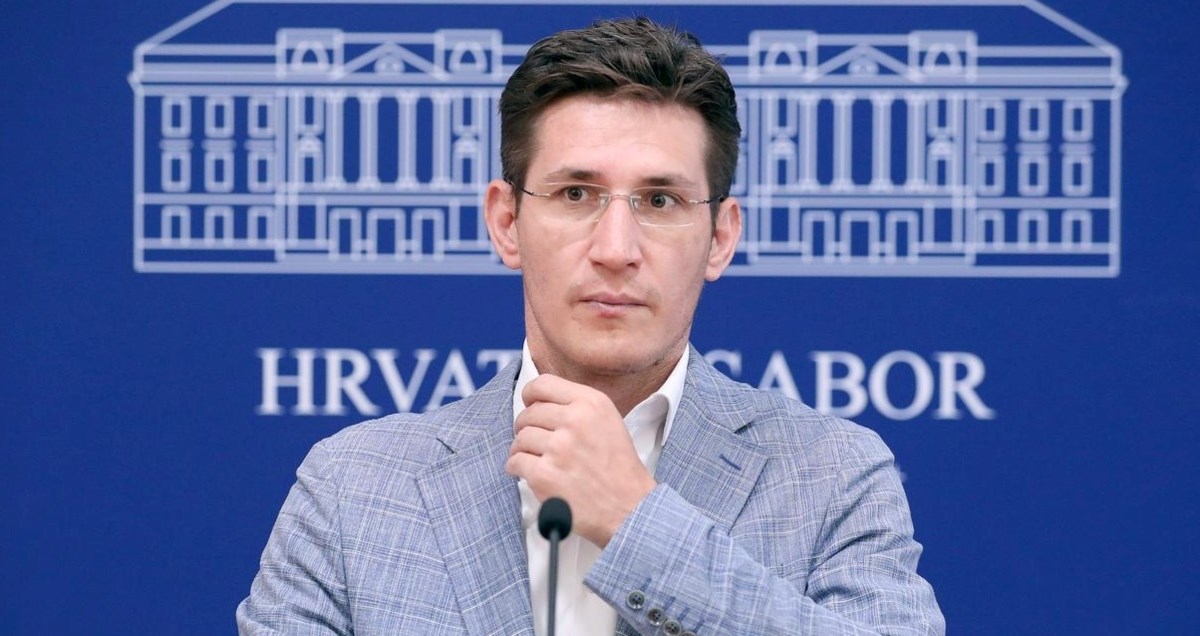 Školska knjiga: Zvonimir Troskot iznosi izmišljotine o nama