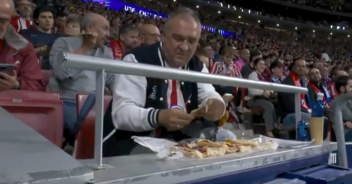 VIDEO Navijač Atletica radio sendviče na stadionu na poluvremenu utakmice s Arsenalom