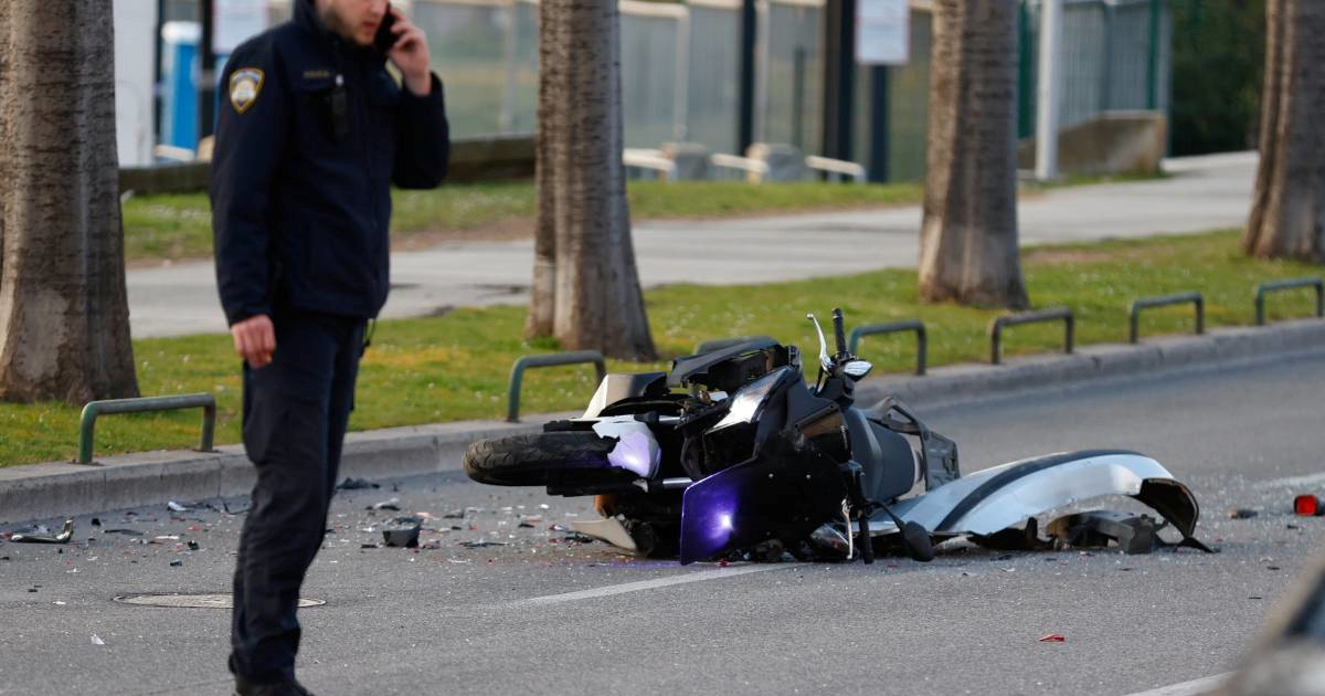 Teška prometna kod Poljuda u Splitu, sudarili se auto i motor