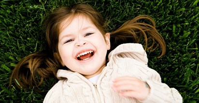 Kako žive sretna djeca? Sedam primjera koji se najčešće povezuju uz njihove živote