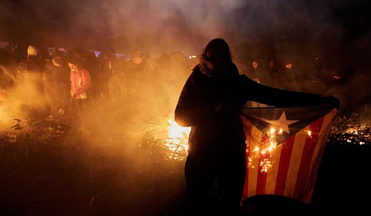 Ustavni sud Španjolske poništio deklaraciju o samoodređenju Katalonije
