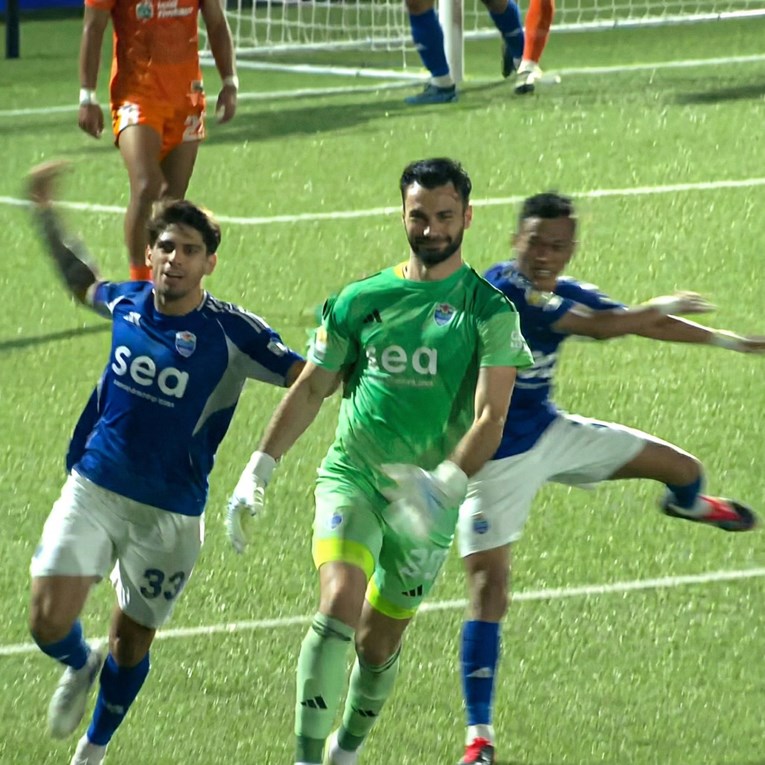 VIDEO Hrvatski golman postigao pogodak iz voleja u sudačkoj nadoknadi