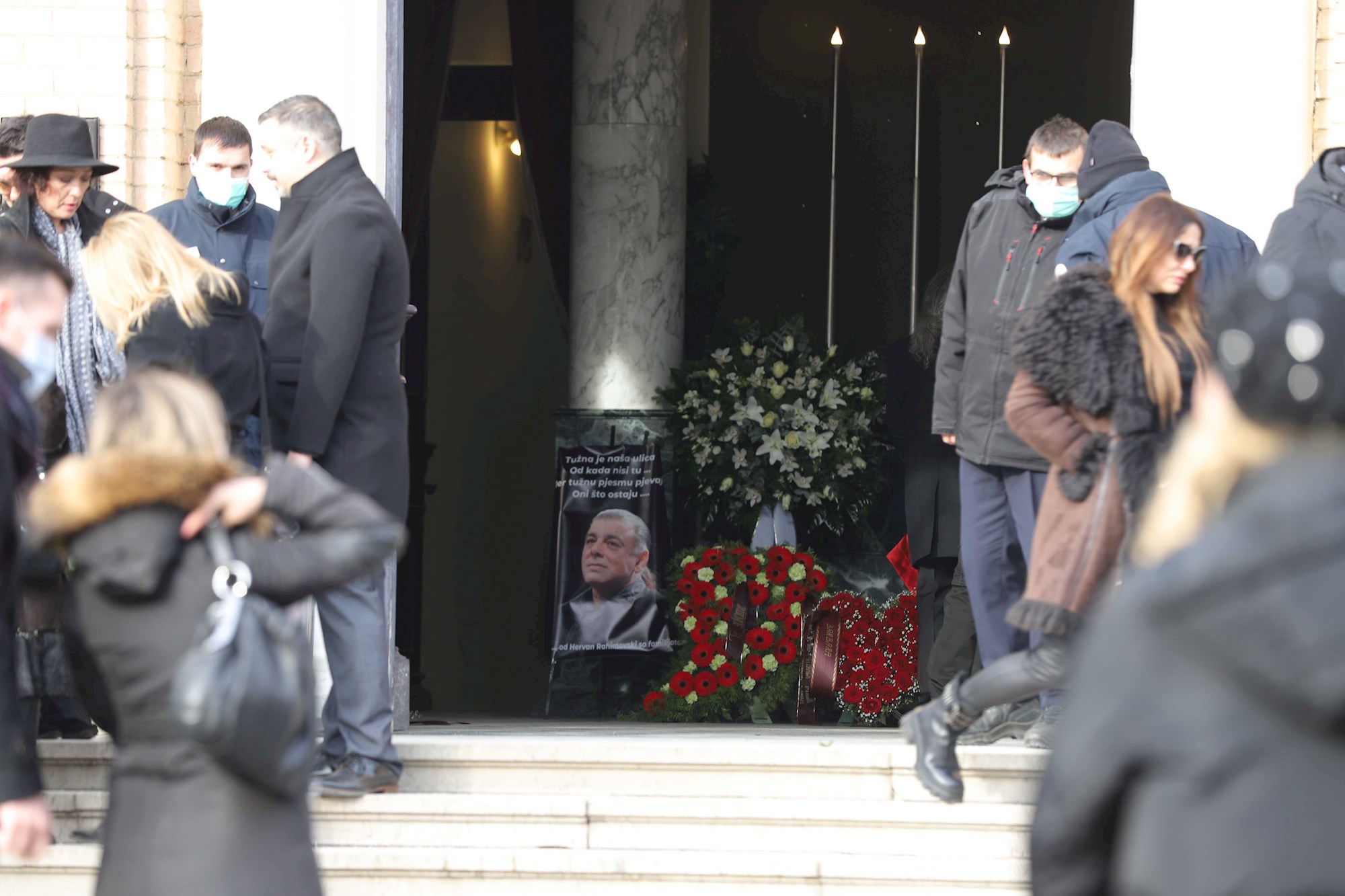 Emotivna posveta za Akija stajala ispred odra na Mirogoju: "Tužnu pjesmu pjevaju..."