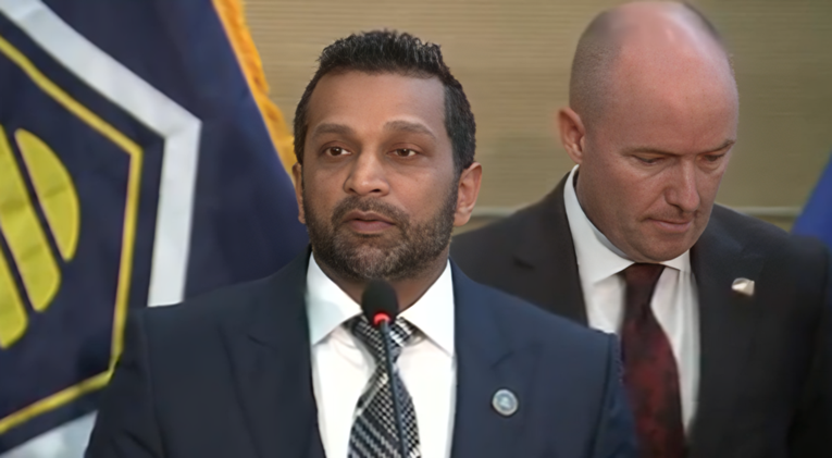 Šef FBI-a: Charlie, brate. Mi sada držimo stražu. Vidimo se u Valhali