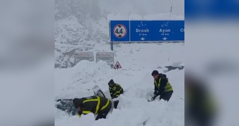 U Pakistanu iznenadna pao snijeg, poginulo 35 ljudi. "To je zbog klimatskih promjena"