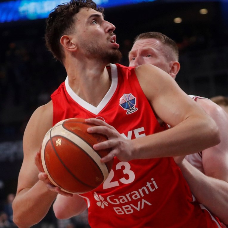 FIBA objavom razbjesnila Srbe: "Ljudi, pa Jokić postoji"