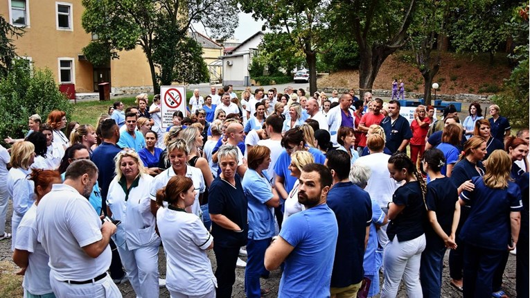 Liječnica o štrajku: Da smo mislili zarađivati velike novce, bili bismo političari