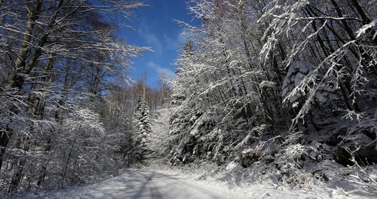 Snježna bajka: Ne možemo se nagledati fotografija snježne idile u Gorskom kotaru