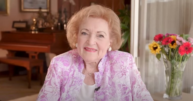 Betty White povodom stotog rođendana odlučila objaviti film o svom životu