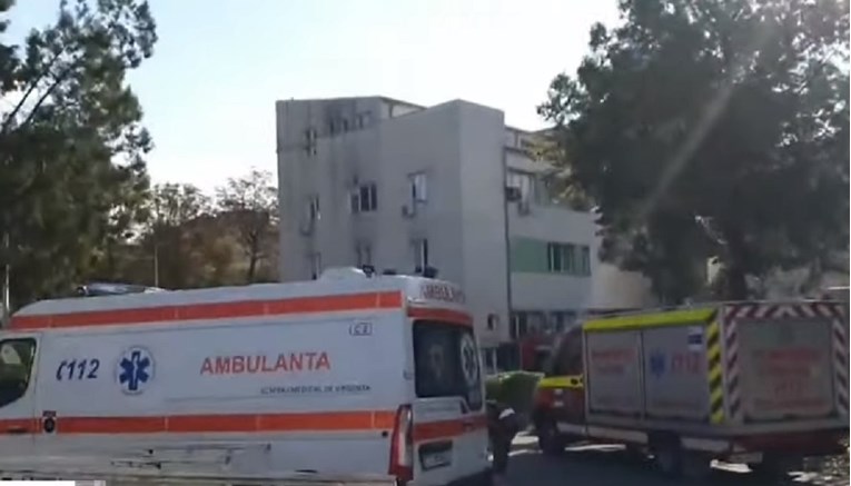 VIDEO Devet mrtvih u požaru u covid-bolnici u Rumunjskoj, pacijenti skakali s prozora