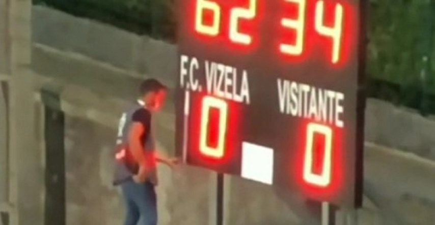 VIDEO Evo što se dogodi kad momčad zabije 10 golova, a na semafor ih stane samo devet