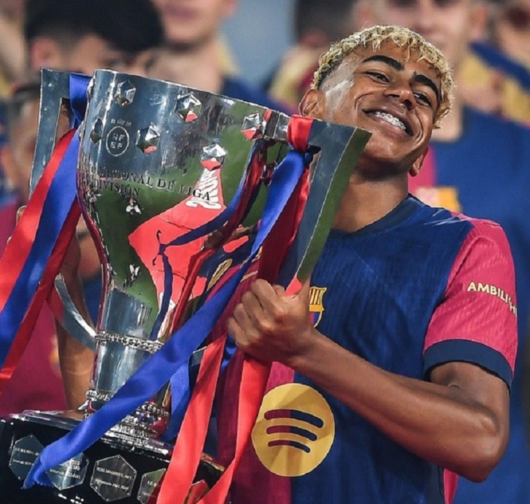 Yamal na Ibizi sprema spektakl. Slavi 18. rođendan, uzvanicima stroga zabrana