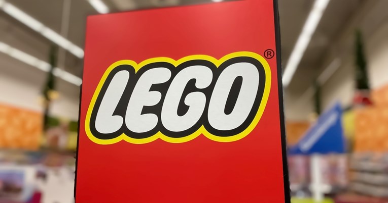 Ljudi su tek sad shvatili zašto se LEGO zove tako - i ne mogu se načuditi