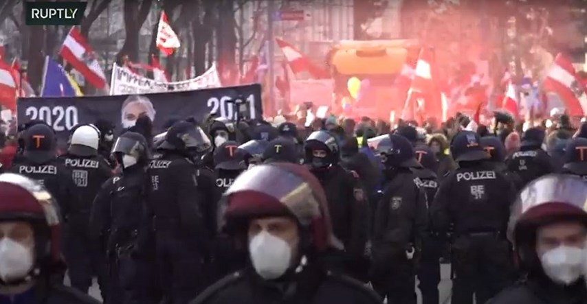 VIDEO 40.000 ljudi na ulicama Beča protiv obveznog cijepljenja i mjera