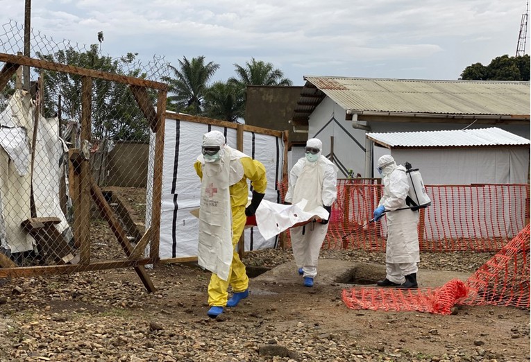 Širi se ebola u Kongu, bijesni prosvjednici zapalili centar za liječenje