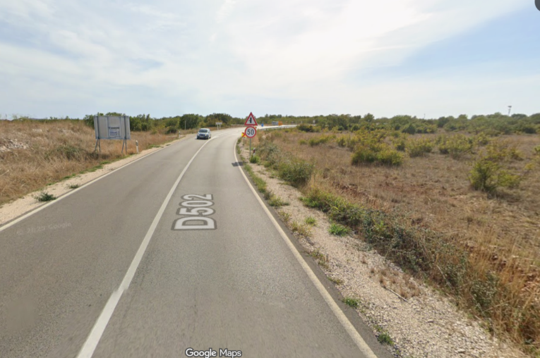 Izletio u zavoju kod Zadra pa se zabio u kamion: Muškarac poginuo na mjestu