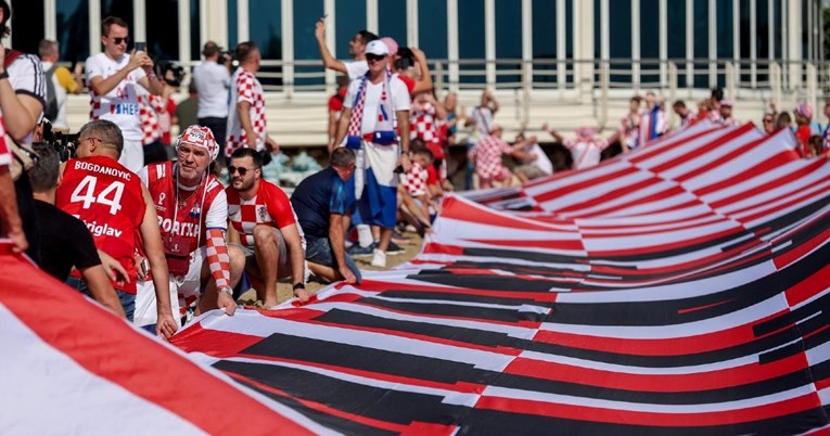 Pogledajte kakvu su atmosferu stvorili hrvatski navijači. Igrači im pljeskali