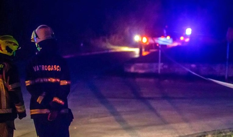 Nesreća kod Zagreba: Poginuo vozač, sletio je s ceste