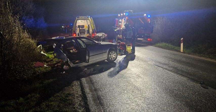 Detalji nesreće u Istri: Teško je ozlijeđen mladić (25) čiji je BMW prepolovljen