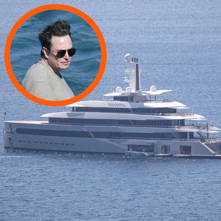 Uz Lopud snimljena superjahta. Na njoj je Elon Musk?