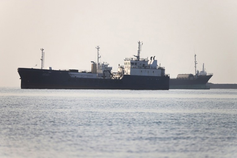 Axios: SAD uspostavio koridor kroz Hormuz, dnevno prolazi 10 milijuna barela