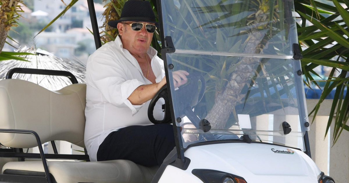 Novi detalji: Kerum Audijem udario Mazdu kod svog hotela. Dobio 15 dana zatvora