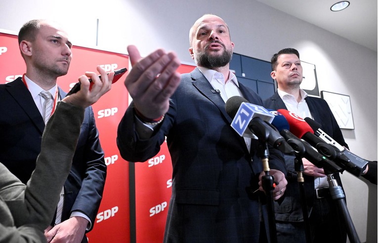 Šef SDP-a: HDZ preko udruga izvlači novac. Svaki sportski savez vodi neki HDZ-ovac