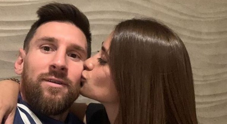 VIDEO Messi zašlatao ženu u prepunom klubu