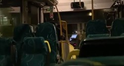 Vozač mislio da je sam u autobusu, putnik ga snimio i video je postao hit