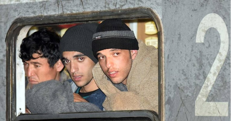 Više od 100 migranata probalo iz Slovenije vlakom doći do Italije, uhvaćeni su
