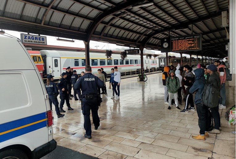VIDEO Policija privela migrante na Glavnom kolodvoru u Zagrebu, odvezli ih u Sesvete