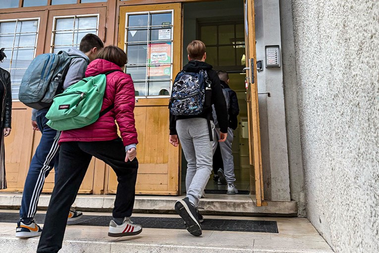 U splitskoj školi umjesto zvona, zazvonila pjesma. "Fenomenalno je"