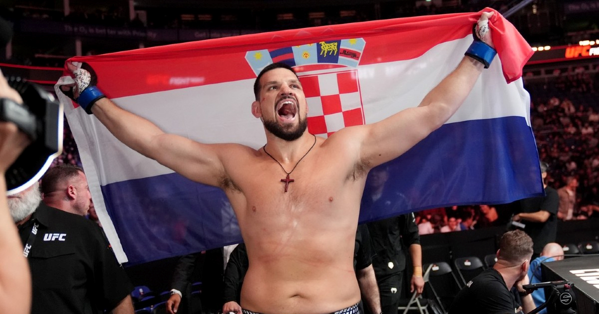Ušao je u kavez ogrnut hrvatskom zastavom i pobijedio nokautom. Sad lovi top 15 UFC-a