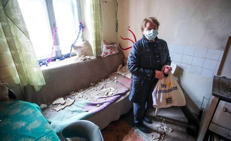 VIDEO U Petrinji dijelovi stropa padali na baku Ankicu dok je spavala