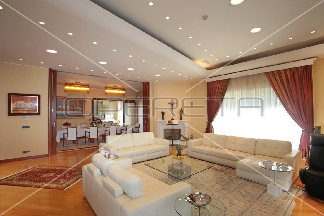 Vila s bazenom u Sesvetama privlači pažnju kupaca