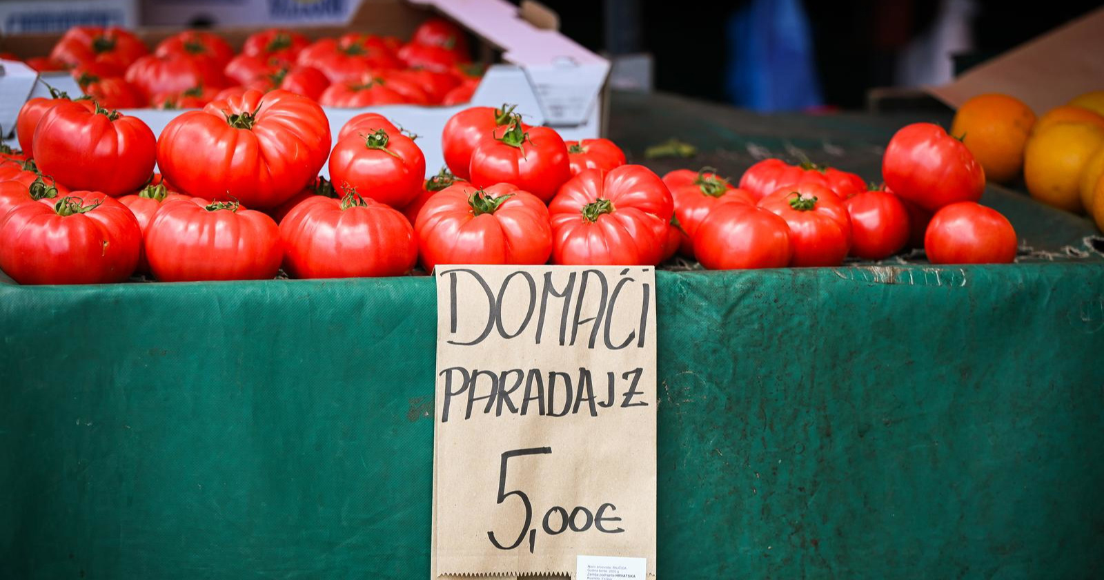FOTO Ponuda i cijene voća i povrća na Dolcu