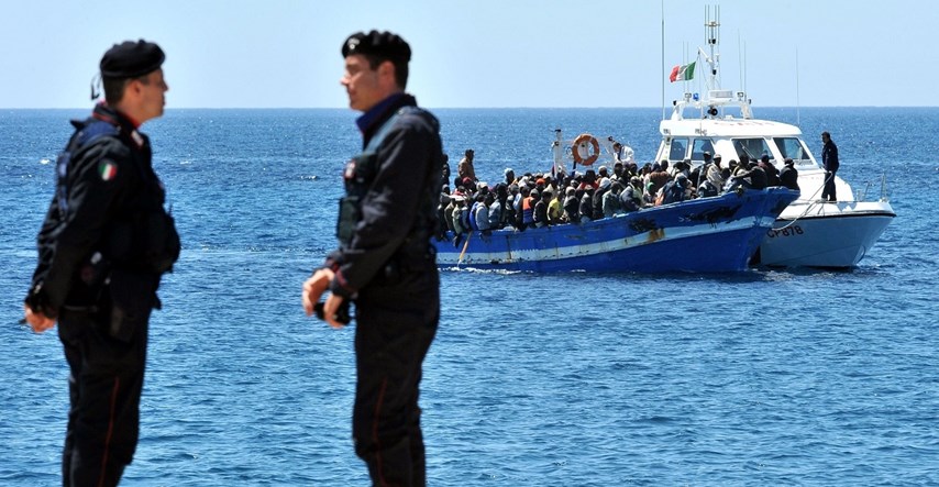 Na Lampedusu u dva dana stigle tisuće migranata, otok ih više ne može primati