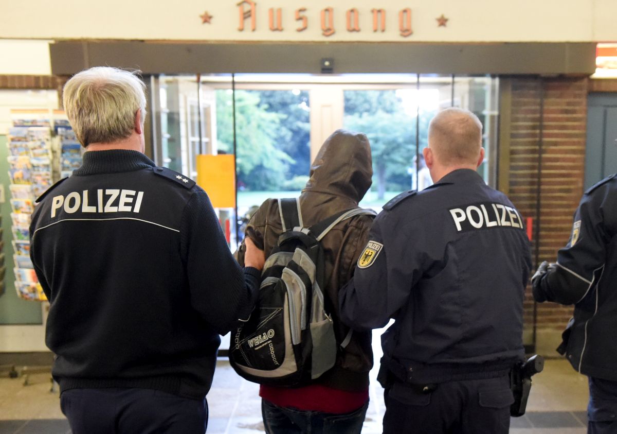 Hrvat u Njemačkoj pozdravljao sa Sieg Heil pred policijom