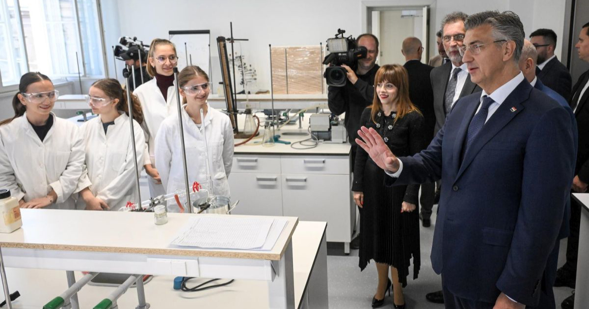 Obnovljena zgrada Farmaceutsko-biokemijskog fakulteta u Zagrebu. Govorio Plenković