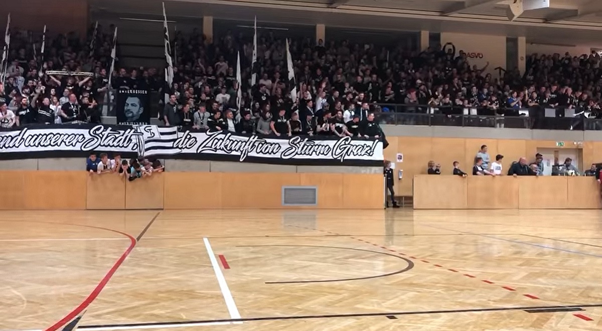 Pogledajte kako je dvorana puna austrijskih navijača dočekala Ivicu Osima