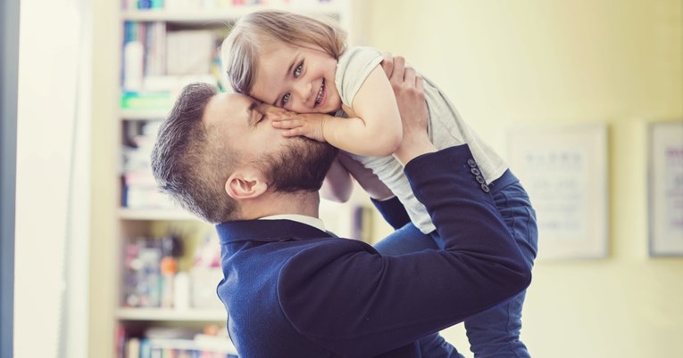 Znanost kaže da djeca kod očeva više vole obrijano lice nego bradu