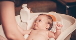 Bolničarka upozorila na popularne umetke za kupanje beba: Oni ne sprječavaju utapanje