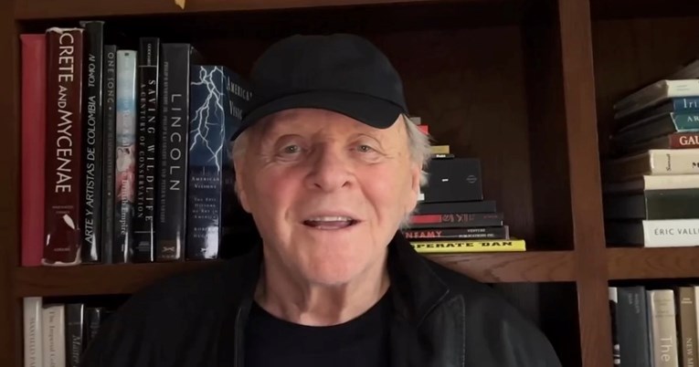 Anthony Hopkins otkrio koji mu je redatelj zaprijetio na početku karijere