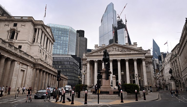 Engleska središnja banka digla kamatne stope najviše u zadnjih 27 godina