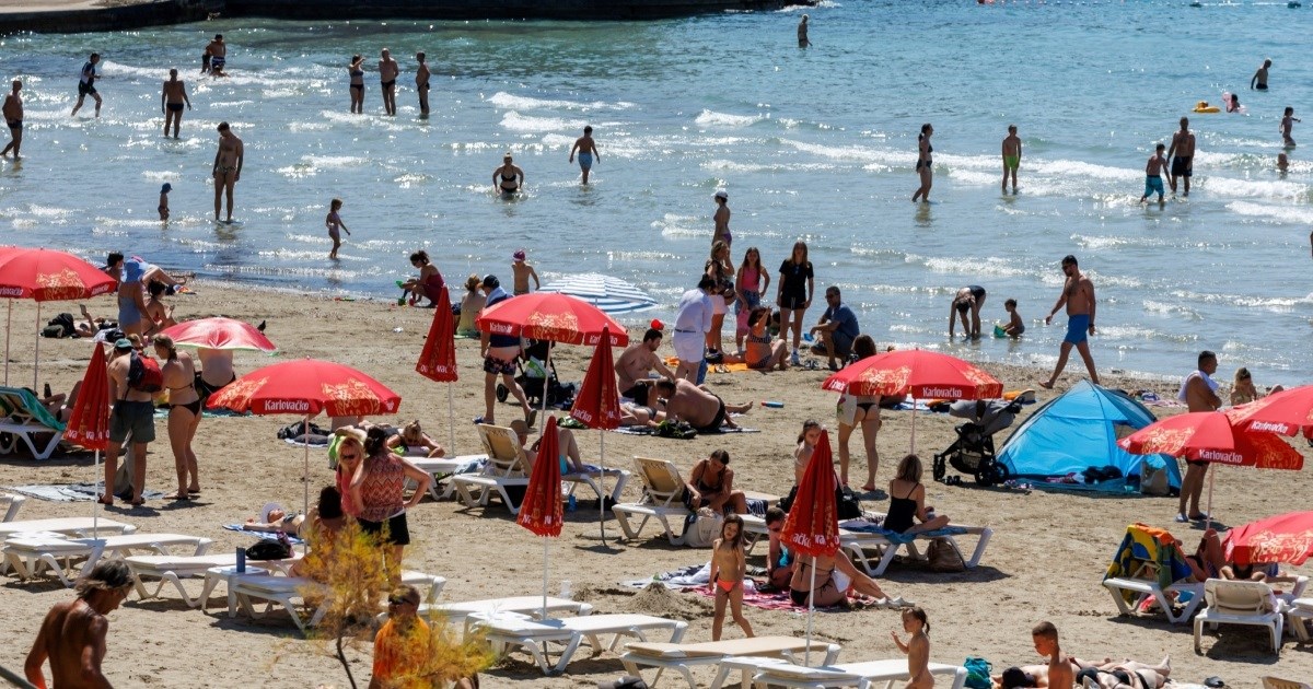 FOTO Pogledajte kako su izgledale splitske Bačvice na prvi dan ljeta