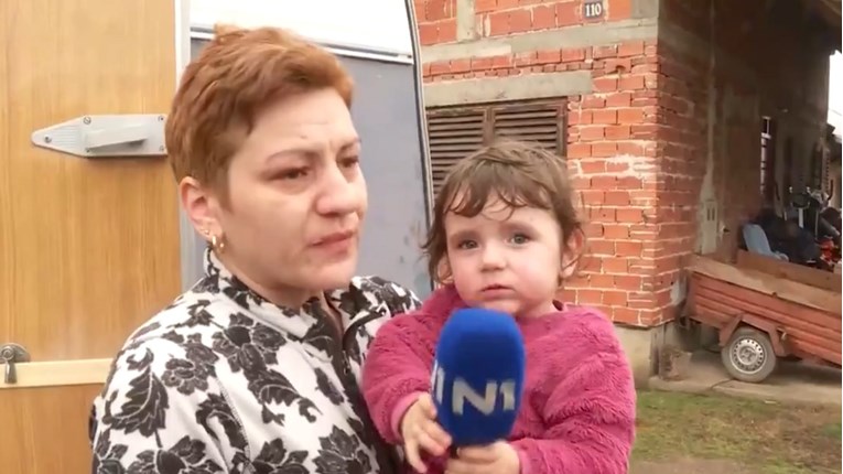 VIDEO Curica iz potresom razorenog sela mami brisala suze: "Nemoj plakati, mama"