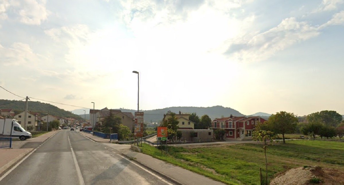 Sudar motora i auta kod Trilja, poginuo muškarac