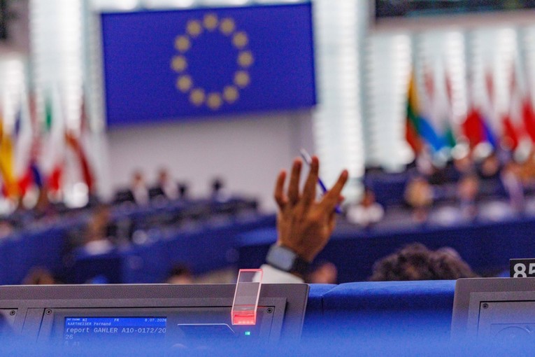 Rešetali Anthropicovog tehničara u EU. "Čitate li što vam AI kaže da odgovorite?"